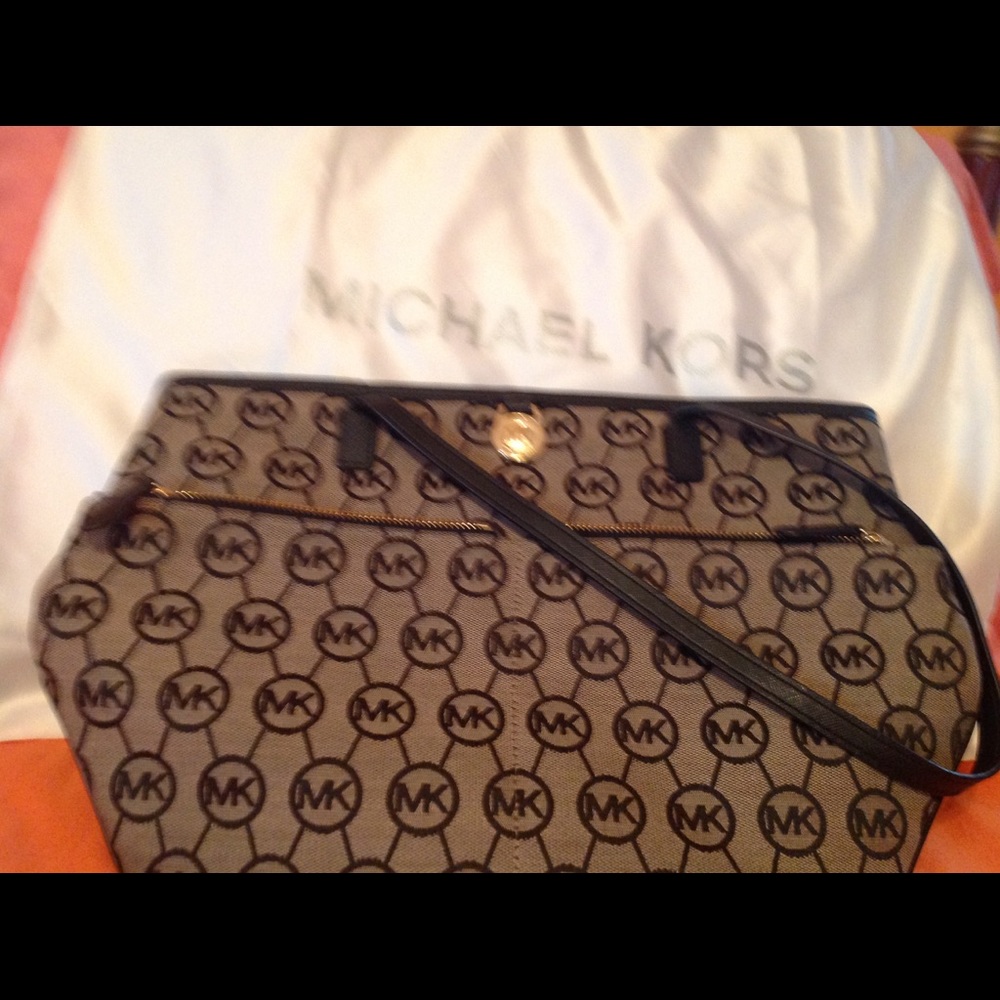 MK Logo Bag